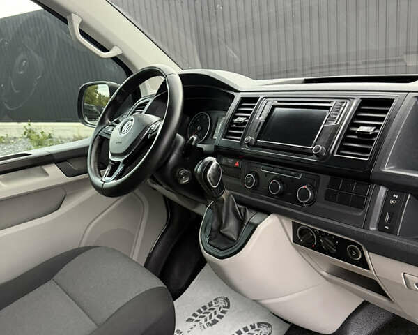 Чорний Фольксваген Transporter, об'ємом двигуна 2 л та пробігом 224 тис. км за 20999 $, фото 21 на Automoto.ua