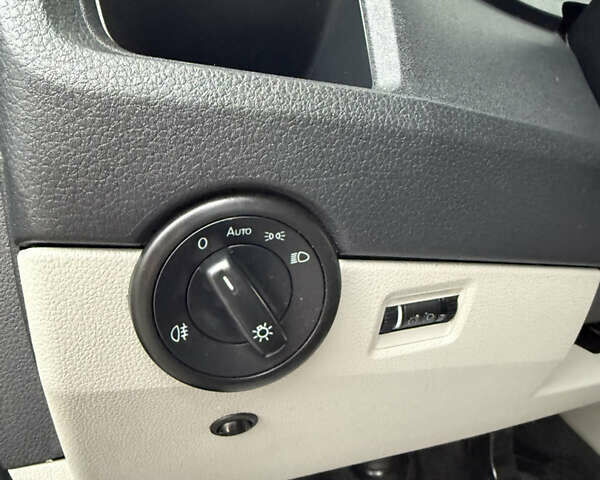 Чорний Фольксваген Transporter, об'ємом двигуна 2 л та пробігом 224 тис. км за 20999 $, фото 19 на Automoto.ua