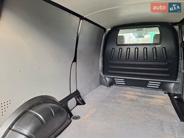 Черный Фольксваген Transporter, объемом двигателя 1.97 л и пробегом 210 тыс. км за 34700 $, фото 19 на Automoto.ua