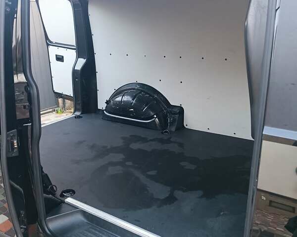 Черный Фольксваген Transporter, объемом двигателя 1.97 л и пробегом 209 тыс. км за 20500 $, фото 6 на Automoto.ua