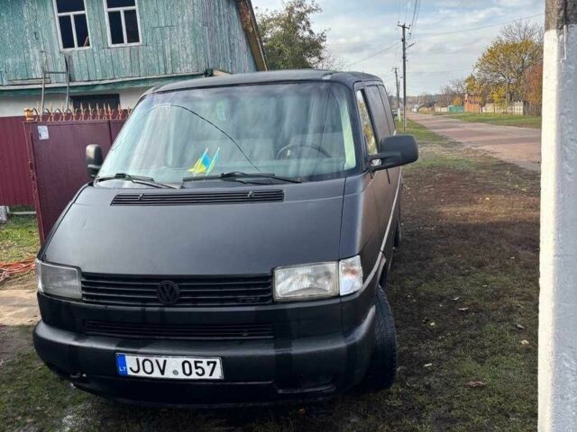 Черный Фольксваген Transporter, объемом двигателя 2.5 л и пробегом 537 тыс. км за 3500 $, фото 1 на Automoto.ua