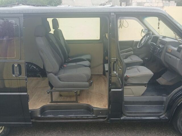 Чорний Фольксваген Transporter, об'ємом двигуна 1.9 л та пробігом 640 тис. км за 4000 $, фото 11 на Automoto.ua