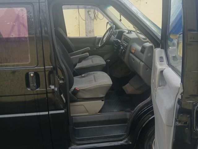Чорний Фольксваген Transporter, об'ємом двигуна 1.9 л та пробігом 640 тис. км за 4000 $, фото 10 на Automoto.ua