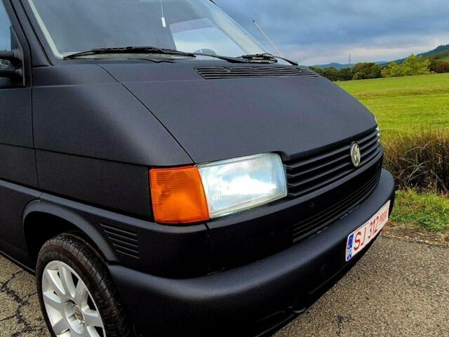 Черный Фольксваген Transporter, объемом двигателя 2.5 л и пробегом 325 тыс. км за 3300 $, фото 5 на Automoto.ua