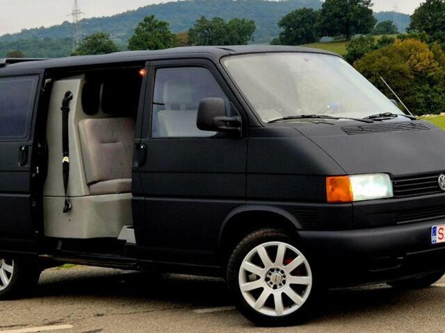 Черный Фольксваген Transporter, объемом двигателя 2.5 л и пробегом 325 тыс. км за 3300 $, фото 2 на Automoto.ua