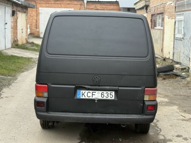 Черный Фольксваген Transporter, объемом двигателя 1.9 л и пробегом 375 тыс. км за 2599 $, фото 3 на Automoto.ua