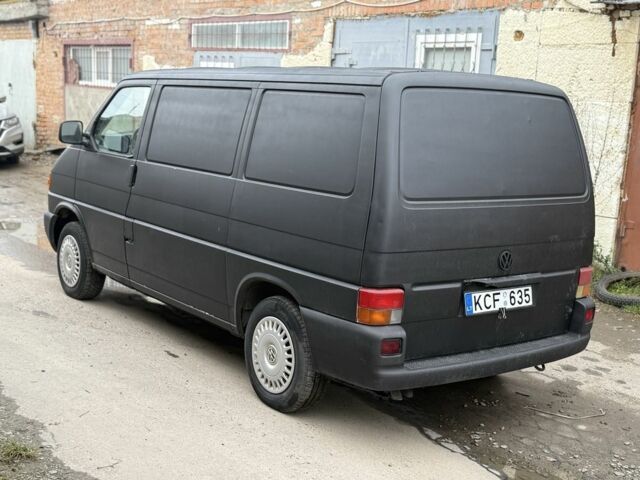 Черный Фольксваген Transporter, объемом двигателя 1.9 л и пробегом 375 тыс. км за 2599 $, фото 1 на Automoto.ua