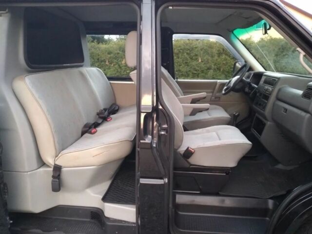 Черный Фольксваген Transporter, объемом двигателя 2.5 л и пробегом 284 тыс. км за 2150 $, фото 7 на Automoto.ua