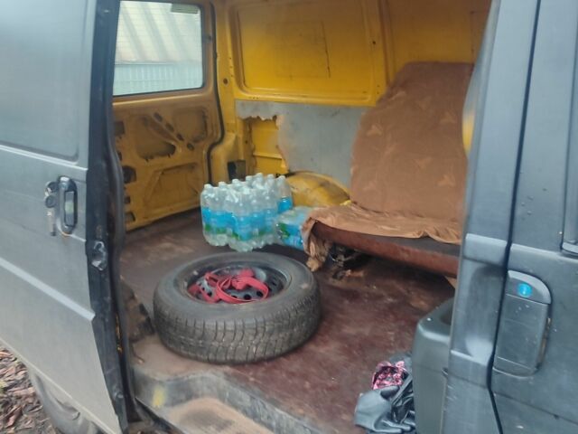 Чорний Фольксваген Transporter, об'ємом двигуна 1.9 л та пробігом 438 тис. км за 2500 $, фото 3 на Automoto.ua