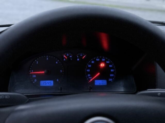 Чорний Фольксваген Transporter, об'ємом двигуна 1.9 л та пробігом 360 тис. км за 4499 $, фото 6 на Automoto.ua