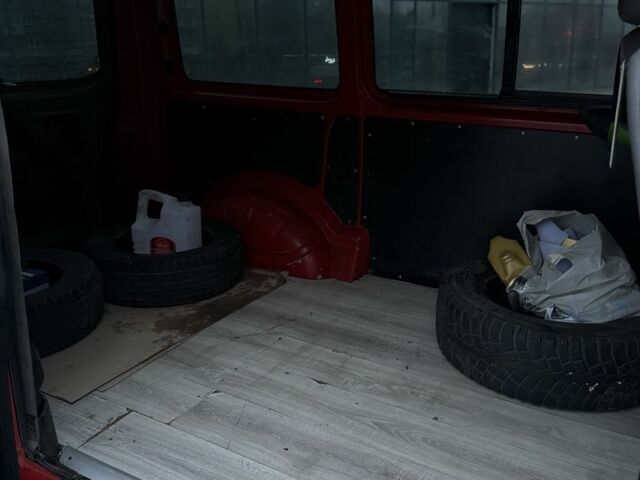 Чорний Фольксваген Transporter, об'ємом двигуна 1.9 л та пробігом 360 тис. км за 4499 $, фото 9 на Automoto.ua