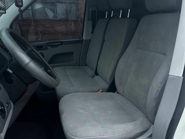 Чорний Фольксваген Transporter, об'ємом двигуна 2.5 л та пробігом 300 тис. км за 4800 $, фото 14 на Automoto.ua