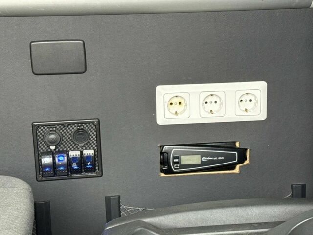 Черный Фольксваген Transporter, объемом двигателя 0 л и пробегом 400 тыс. км за 5000 $, фото 12 на Automoto.ua