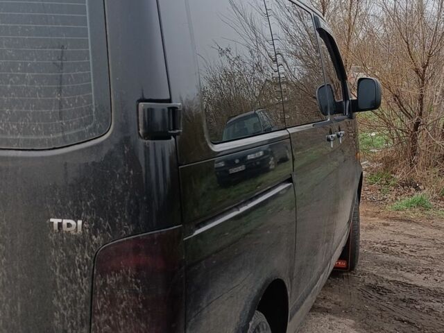 Черный Фольксваген Transporter, объемом двигателя 2 л и пробегом 248 тыс. км за 6000 $, фото 4 на Automoto.ua