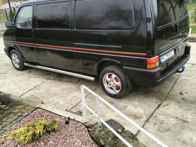 Черный Фольксваген Transporter, объемом двигателя 0 л и пробегом 300 тыс. км за 3700 $, фото 3 на Automoto.ua