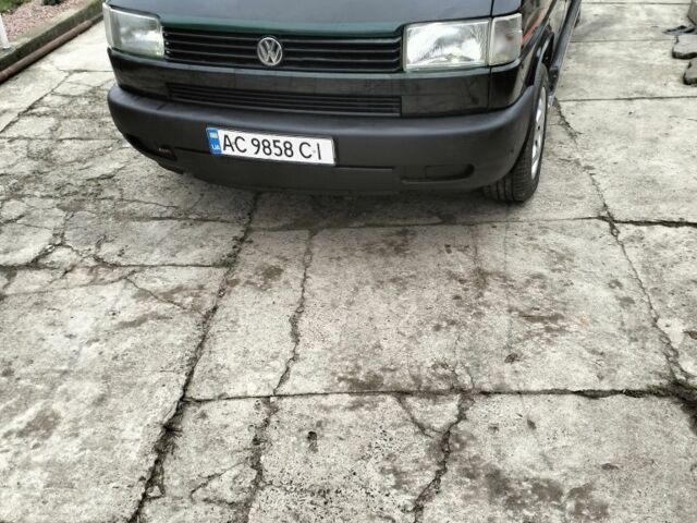 Черный Фольксваген Transporter, объемом двигателя 0 л и пробегом 300 тыс. км за 3700 $, фото 1 на Automoto.ua