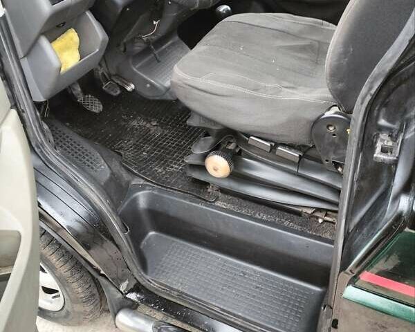 Черный Фольксваген Transporter, объемом двигателя 2.5 л и пробегом 300 тыс. км за 3700 $, фото 9 на Automoto.ua