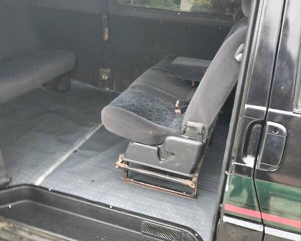 Черный Фольксваген Transporter, объемом двигателя 2.5 л и пробегом 300 тыс. км за 3700 $, фото 4 на Automoto.ua