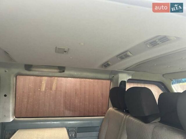 Черный Фольксваген Transporter, объемом двигателя 2.5 л и пробегом 400 тыс. км за 5400 $, фото 9 на Automoto.ua