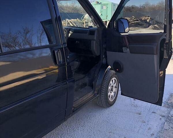 Чорний Фольксваген Transporter, об'ємом двигуна 2.5 л та пробігом 450 тис. км за 5900 $, фото 2 на Automoto.ua