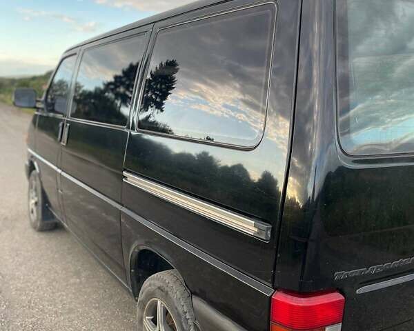 Чорний Фольксваген Transporter, об'ємом двигуна 2.5 л та пробігом 341 тис. км за 8200 $, фото 1 на Automoto.ua