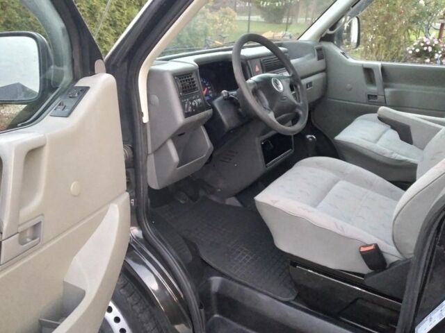 Черный Фольксваген Transporter, объемом двигателя 1.9 л и пробегом 247 тыс. км за 2400 $, фото 7 на Automoto.ua