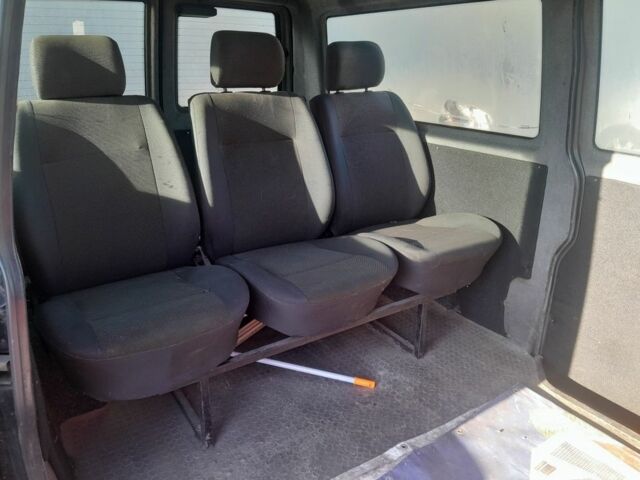 Черный Фольксваген Transporter, объемом двигателя 0 л и пробегом 395 тыс. км за 2100 $, фото 2 на Automoto.ua