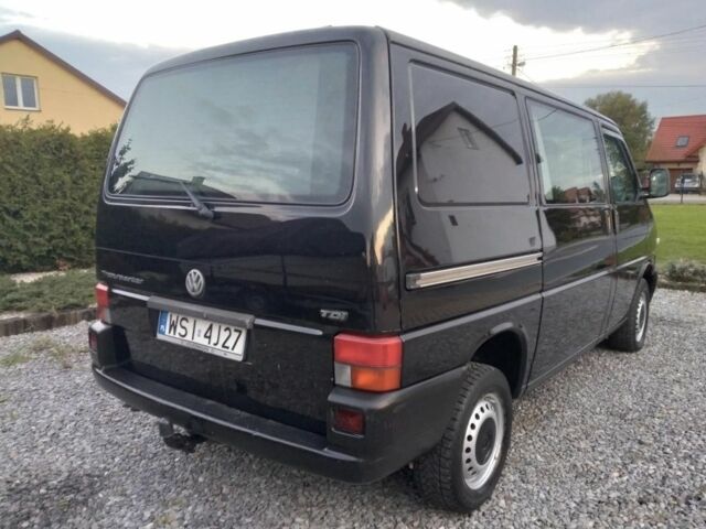 Черный Фольксваген Transporter, объемом двигателя 1.9 л и пробегом 247 тыс. км за 2400 $, фото 5 на Automoto.ua