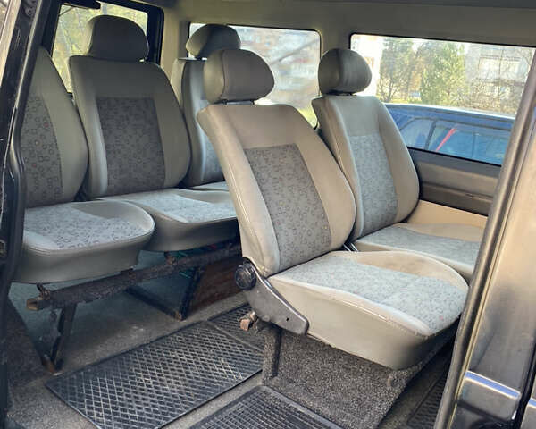 Чорний Фольксваген Transporter, об'ємом двигуна 2.46 л та пробігом 389 тис. км за 6900 $, фото 6 на Automoto.ua