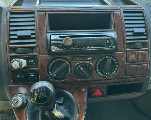 Черный Фольксваген Transporter, объемом двигателя 2.46 л и пробегом 318 тыс. км за 10500 $, фото 15 на Automoto.ua