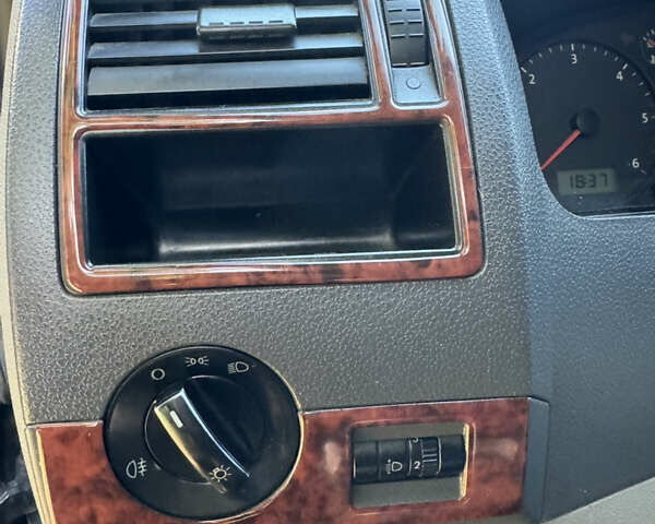 Черный Фольксваген Transporter, объемом двигателя 2.46 л и пробегом 318 тыс. км за 10500 $, фото 65 на Automoto.ua