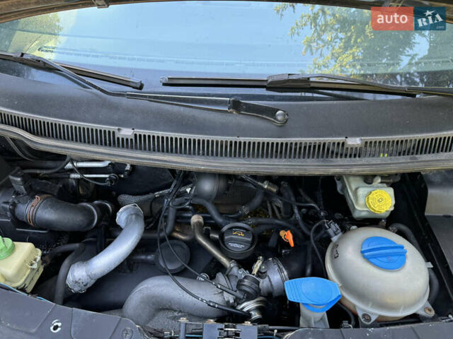 Черный Фольксваген Transporter, объемом двигателя 2.46 л и пробегом 318 тыс. км за 10500 $, фото 52 на Automoto.ua