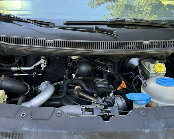 Черный Фольксваген Transporter, объемом двигателя 2.46 л и пробегом 318 тыс. км за 10500 $, фото 50 на Automoto.ua