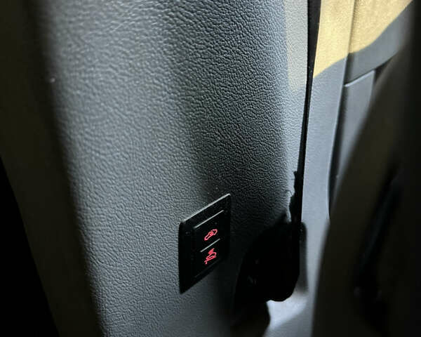 Черный Фольксваген Transporter, объемом двигателя 2.46 л и пробегом 318 тыс. км за 10500 $, фото 84 на Automoto.ua