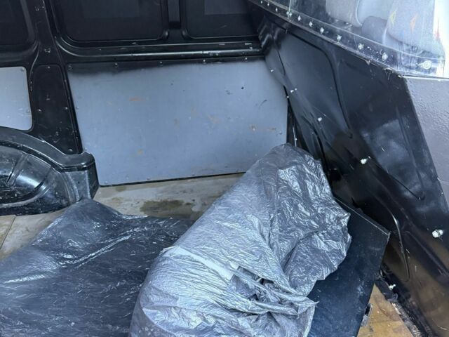 Черный Фольксваген Transporter, объемом двигателя 2.5 л и пробегом 233 тыс. км за 5250 $, фото 6 на Automoto.ua