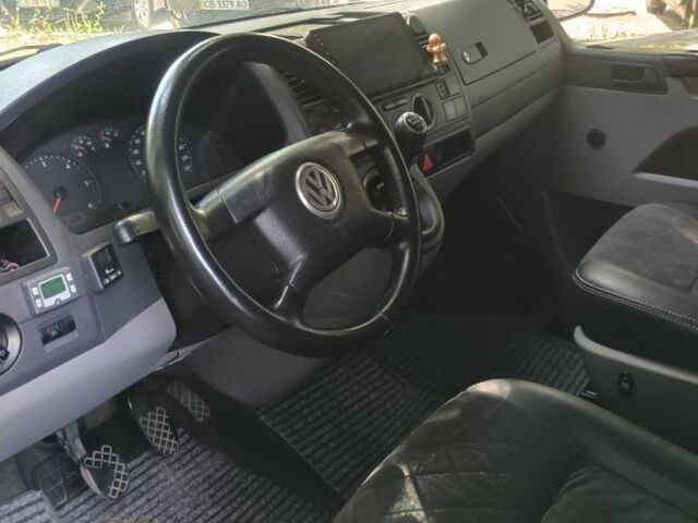 Черный Фольксваген Transporter, объемом двигателя 1.9 л и пробегом 320 тыс. км за 10500 $, фото 4 на Automoto.ua