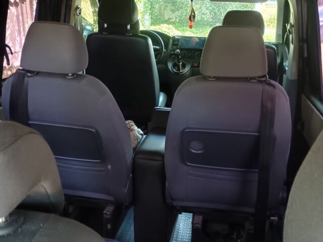 Черный Фольксваген Transporter, объемом двигателя 1.9 л и пробегом 320 тыс. км за 10500 $, фото 12 на Automoto.ua