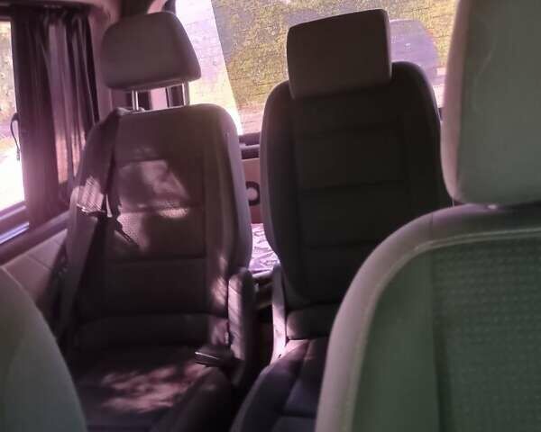 Черный Фольксваген Transporter, объемом двигателя 1.9 л и пробегом 320 тыс. км за 10500 $, фото 6 на Automoto.ua