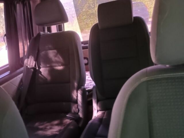 Черный Фольксваген Transporter, объемом двигателя 1.9 л и пробегом 320 тыс. км за 10500 $, фото 8 на Automoto.ua