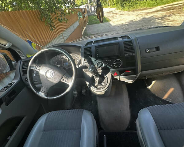 Черный Фольксваген Transporter, объемом двигателя 1.9 л и пробегом 400 тыс. км за 7700 $, фото 2 на Automoto.ua