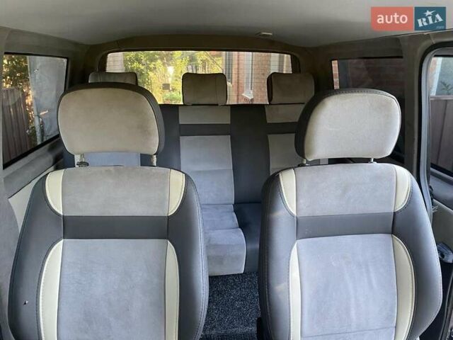 Черный Фольксваген Transporter, объемом двигателя 1.9 л и пробегом 327 тыс. км за 9000 $, фото 10 на Automoto.ua