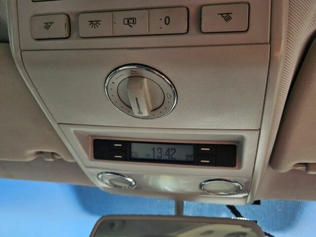 Черный Фольксваген Transporter, объемом двигателя 0 л и пробегом 284 тыс. км за 3700 $, фото 6 на Automoto.ua