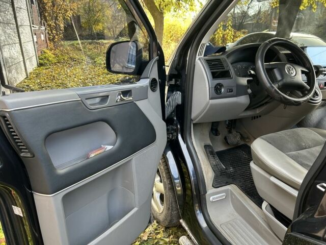 Черный Фольксваген Transporter, объемом двигателя 2.5 л и пробегом 266 тыс. км за 12000 $, фото 11 на Automoto.ua