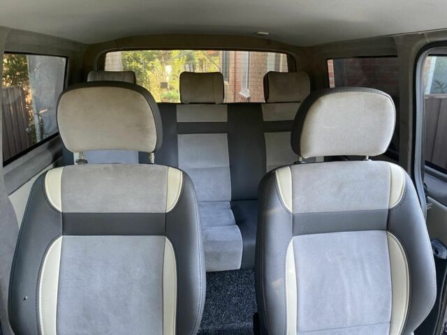 Черный Фольксваген Transporter, объемом двигателя 1.9 л и пробегом 327 тыс. км за 9000 $, фото 11 на Automoto.ua