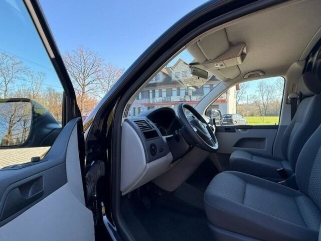 Чорний Фольксваген Transporter, об'ємом двигуна 2.5 л та пробігом 200 тис. км за 4000 $, фото 6 на Automoto.ua