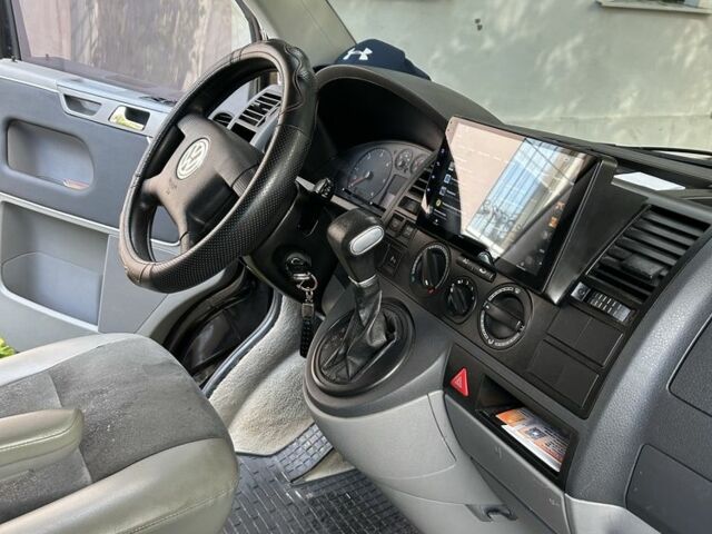 Черный Фольксваген Transporter, объемом двигателя 2.5 л и пробегом 266 тыс. км за 12000 $, фото 9 на Automoto.ua