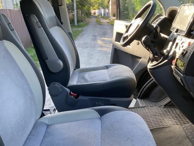 Черный Фольксваген Transporter, объемом двигателя 1.9 л и пробегом 327 тыс. км за 9000 $, фото 9 на Automoto.ua