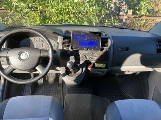 Черный Фольксваген Transporter, объемом двигателя 1.9 л и пробегом 327 тыс. км за 9000 $, фото 5 на Automoto.ua