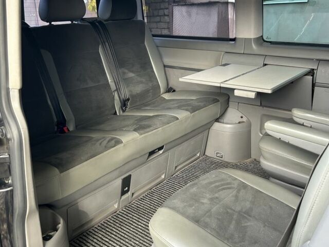 Черный Фольксваген Transporter, объемом двигателя 2.5 л и пробегом 266 тыс. км за 12000 $, фото 13 на Automoto.ua