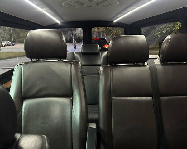 Чорний Фольксваген Transporter, об'ємом двигуна 2.4 л та пробігом 337 тис. км за 10000 $, фото 12 на Automoto.ua
